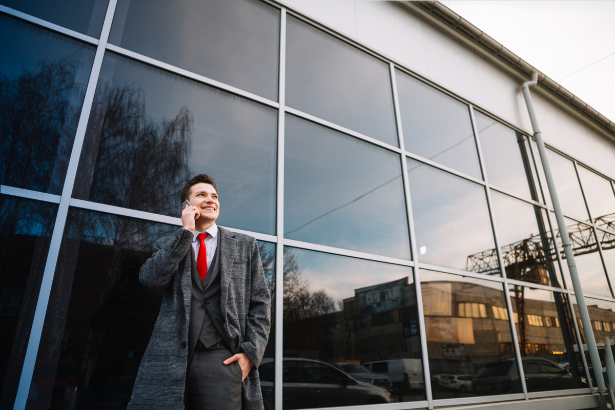 Customized Office Glass Partition Design and Installation Services UK